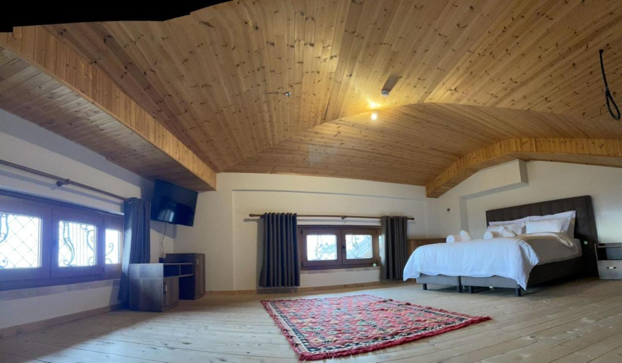 Hotel Kroi Near Castle Entrance Castle And Town View Krujë المظهر الخارجي الصورة