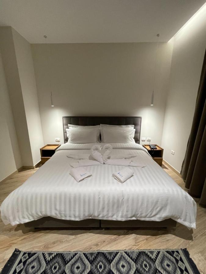 Hotel Kroi Near Castle Entrance Castle And Town View Krujë المظهر الخارجي الصورة